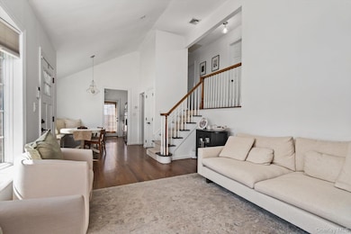 812 Pine Ave, West Islip, NY 11795 - photo 5