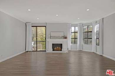 8642 Gregory Way unit 103, Los Angeles, CA 90035 - photo 3