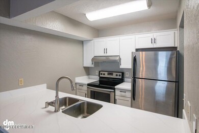07-Kitchen_ELI01521-HDR