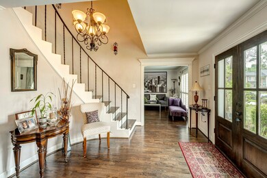 466 Yorkchester Dr, Houston, TX 77079 - photo 2