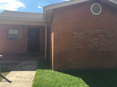 2610 Springfield Ave, Laredo, TX 78040 - photo 2