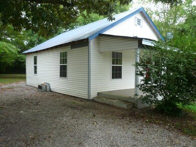 715 Oak St, Manchester, TN 37355 - photo 2