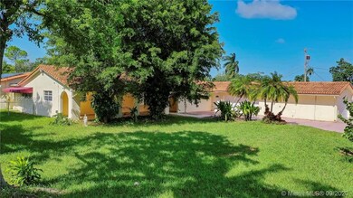 5BD/4BD w/ 3-Car Garage & Pool!