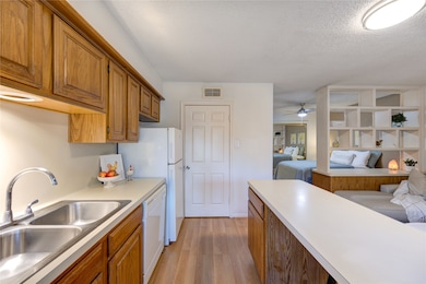 1311 Antoine Dr unit 200, Houston, TX 77055 - photo 7