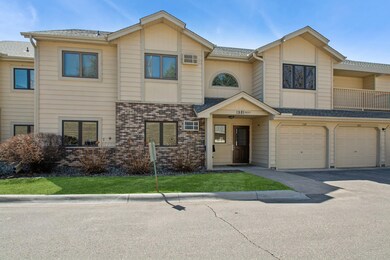 1581 Wheelock Ln unit 204, Saint Paul, MN 55117 - photo 2