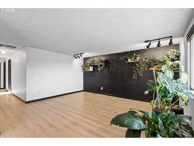 2205 SW Perkins Ave, Pendleton, OR 97801 - photo 6