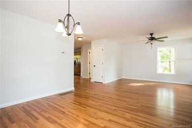 98 Le An Hurst Rd, Asheville, NC 28803 - photo 5