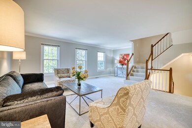 6864 Mclean Province Cir, Falls Church, VA 22043 - photo 7