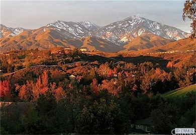 From your windows see Autumn colors and snow on th