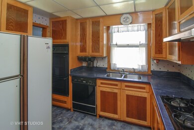 1021 Manchester Ave, Westchester, IL 60154 - photo 5