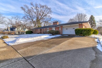 258 W 24th St Blended-1