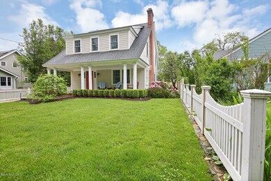 12 Hendrie Dr, Old Greenwich, CT 06870 - photo 2