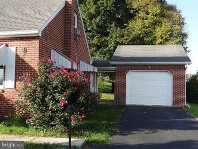 302 Cornertown Rd, Chambersburg, PA 17201 - photo 4