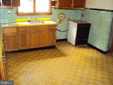 156 Honeyhole Rd, Drums, PA 18222 - photo 6