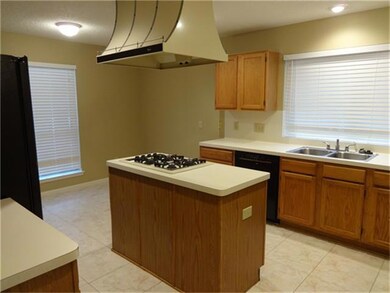 4009 Fernwood Dr, Pearland, TX 77584 - photo 6