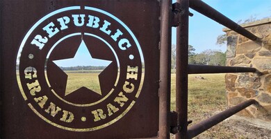 15572 Intrepid Ln, Willis, TX 77378 - photo 3