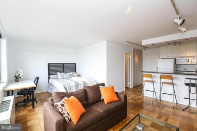 Letterman House unit 909, Washington, DC 20006 - photo 4