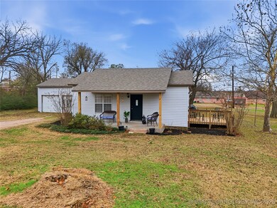 1417 E Oak St, Cushing, OK 74023 - photo 3
