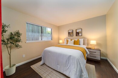 3354 Shadow Park Place unit 319, San Jose, CA 95121 - photo 2