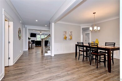 Large rooms, uniform flooring throughout