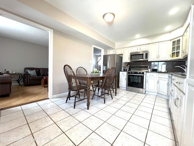 29 Shirra Ave unit 249, Staten Island, NY 10314 - photo 5