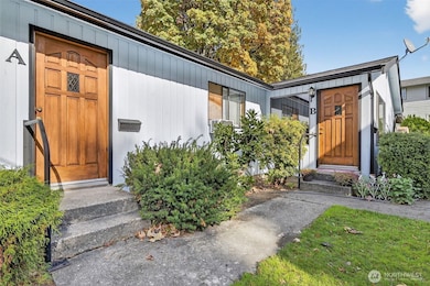 410 10th St, Lynden, WA 98264 - photo 2