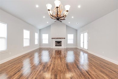 1408 Lexington St, Weatherford, TX 76086 - photo 2