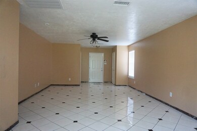 6718 Sutton Meadows Dr, Houston, TX 77086 - photo 6