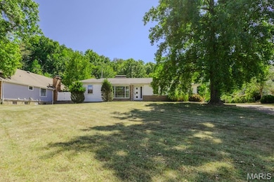 13310 W Watson Rd, Saint Louis, MO 63127 - photo 5