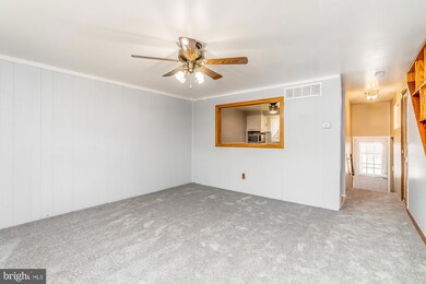 910 Foxridge Ln, Essex, MD 21221 - photo 5