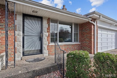 9720 Grantview Dr, Saint Louis, MO 63123 - photo 5