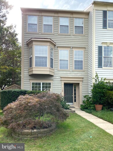 1168 Cypress Tree Place, Herndon, VA 20170 - photo 2