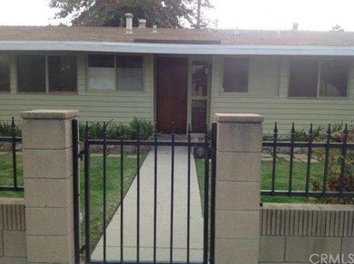 Gate entrance to front door on Sherway side of the