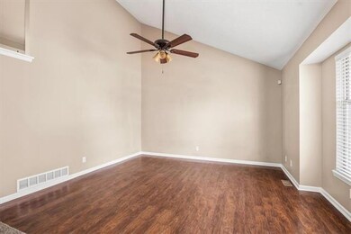 712 N 2nd St, Lansing, KS 66043 - photo 3