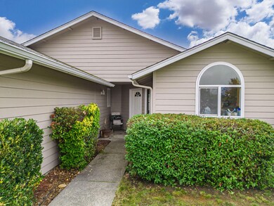 2853 Galaxy Way, Grants Pass, OR 97527 - photo 2