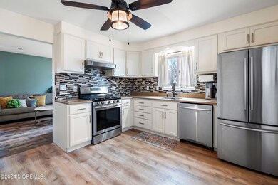 11-Int1 Kitchen