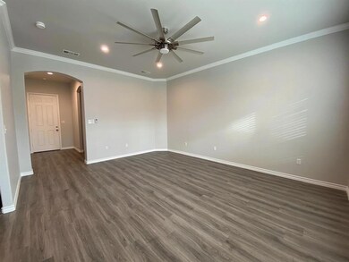 808 E 6th St, Bonham, TX 75418 - photo 3