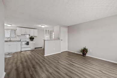 4959 Sullivant Ave, Columbus, OH 43228 - photo 6