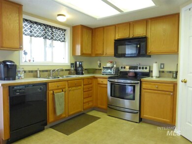 1628 W Georgia Ave, Nampa, ID 83686 - photo 2