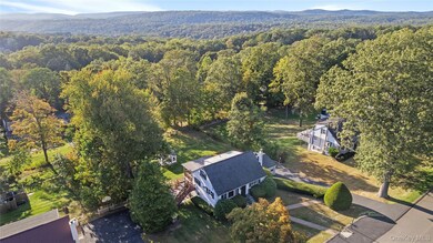 3755 Valleyview St, Mohegan Lake, NY 10547 - photo 2