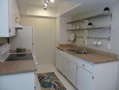 06 - Kitchen 01