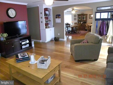 22920 Berry Cir, Smithsburg, MD 21783 - photo 6