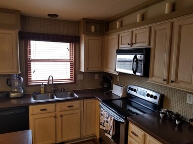 213 Spring View Dr, Chesterton, IN 46304 - photo 3