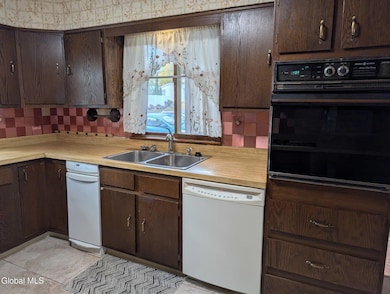 31 St George Place, Schenectady, NY 12304 - photo 3