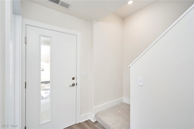 602 Mull Ave unit 11, Akron, OH 44313 - photo 5