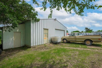 103 George Ct, Springtown, TX 76082 - photo 4