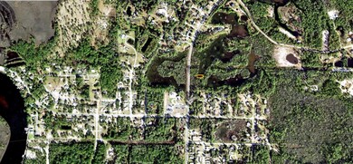 1303 NE 1st St, Carrabelle, FL 32322 - photo 4
