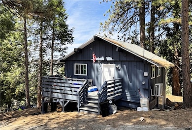 30904 Live Oak Dr, Running Springs, CA 92382 - photo 6