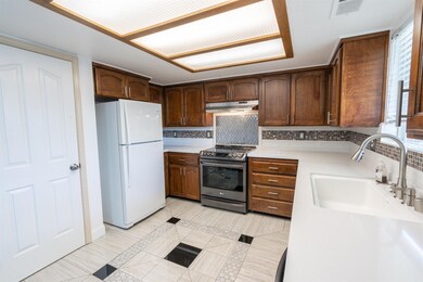 Vacant - 1010 S. 6th Street