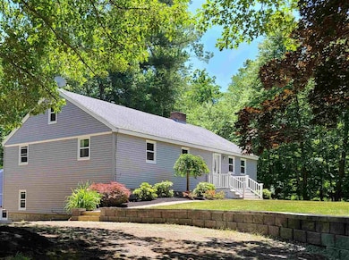 75 Whittier St, Newton, NH 03858 - photo 3